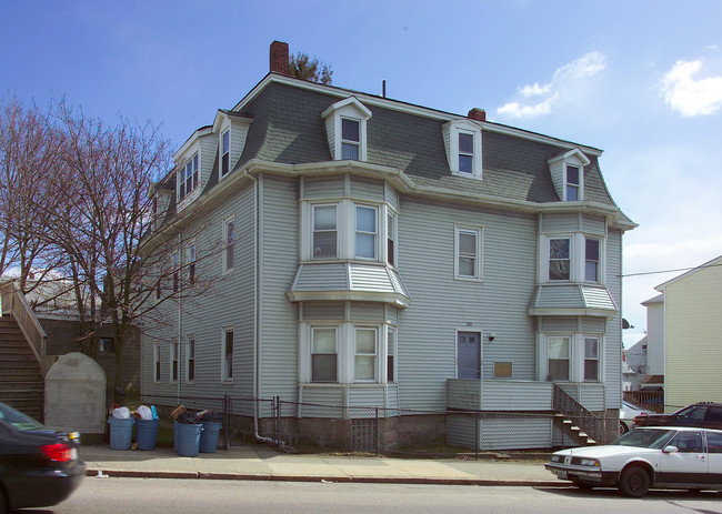 1266 S Main St in Fall River, MA - Building Photo - Building Photo