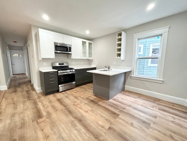 21 Sudan St, Unit 2T