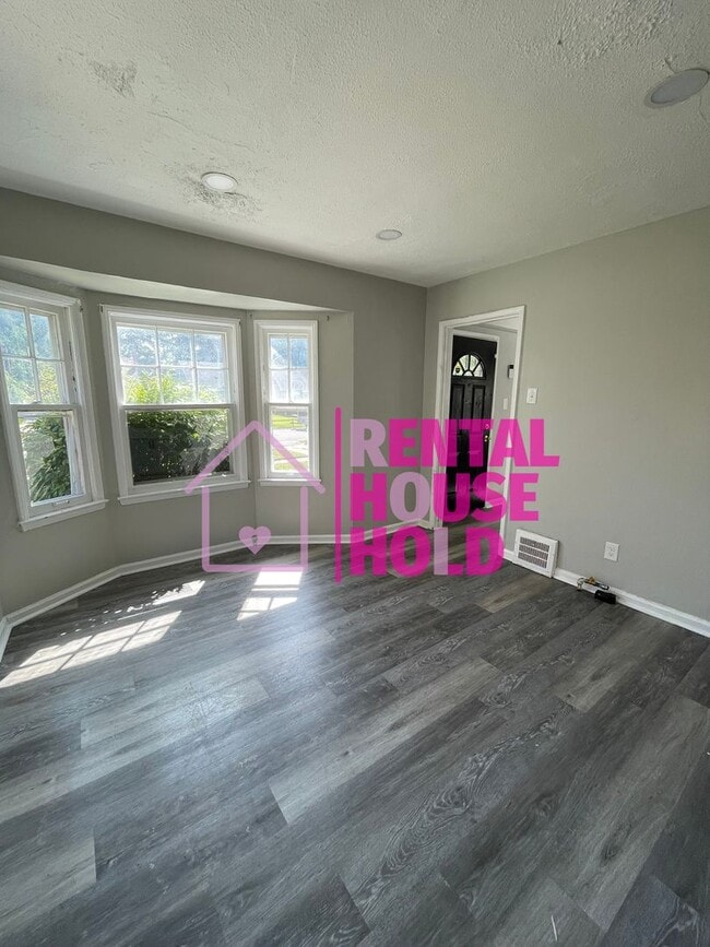 property at 11817 Beaconsfield St