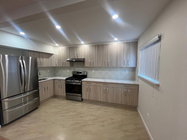 758 Klondike Ave in Staten Island, NY - Building Photo - Building Photo
