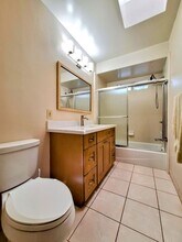 1344 Warner Ave in Sunnyvale, CA - Foto de edificio - Building Photo