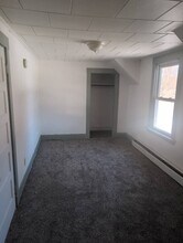 35 Spruce St in Waterville, ME - Building Photo - Building Photo