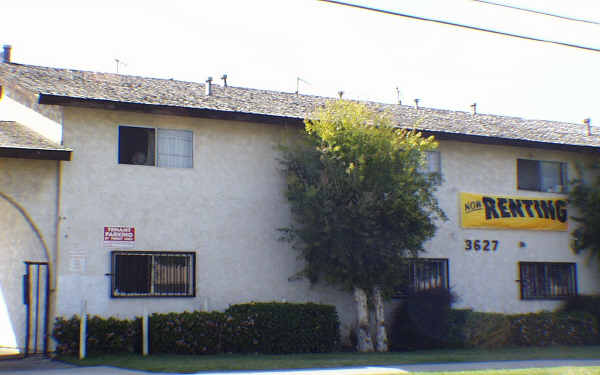 3627 Gilman Rd in El Monte, CA - Building Photo