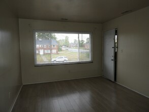 6006 Dickson Rd in Indianapolis, IN - Building Photo - Building Photo