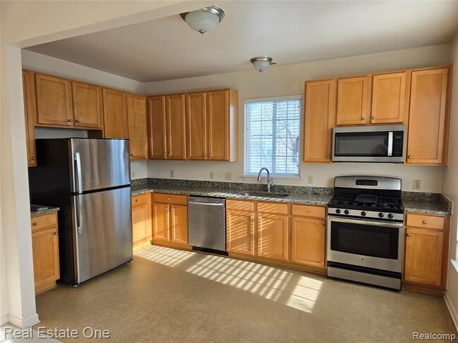 1079 Alameda Blvd in Troy, MI - Building Photo - Building Photo