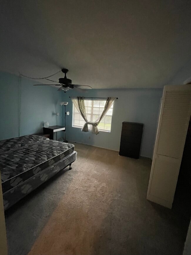14414 Reuter Strasse Cir, Unit 1 in Tampa, FL - Building Photo - Building Photo
