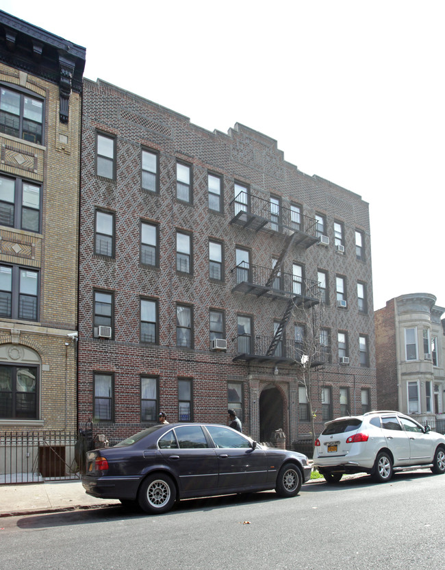 1392 Sterling Pl in Brooklyn, NY - Foto de edificio - Building Photo