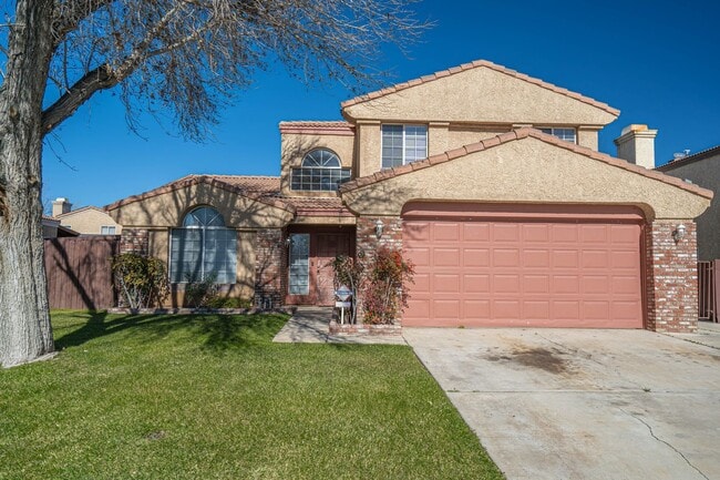 property at 1109 E Kildare St