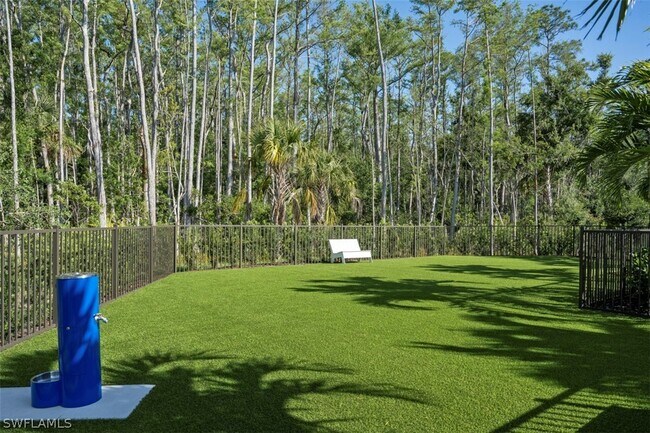4336 Coasterra Dr in Ft. Myers, FL - Building Photo - Building Photo