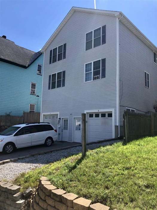 172 Notre Dame Ave in Manchester, NH - Building Photo - Building Photo