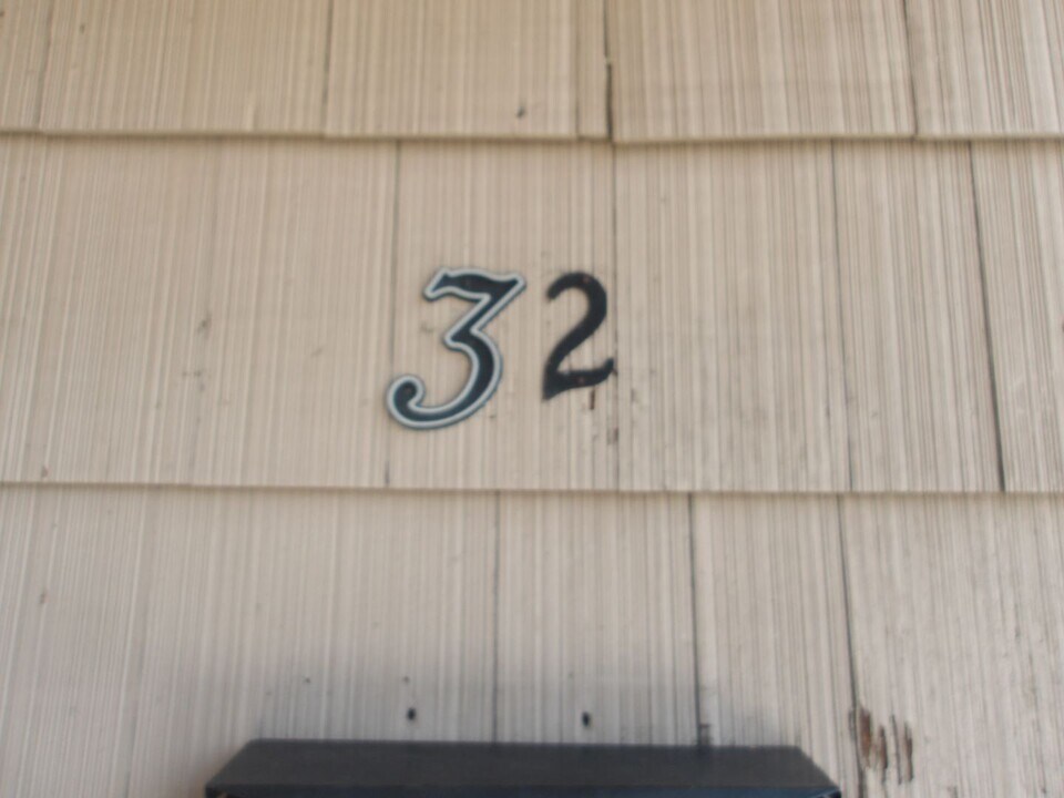 32 Myers Ct in Medford, OR - Building Photo