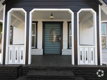 property at 5733 S Rimpau Blvd