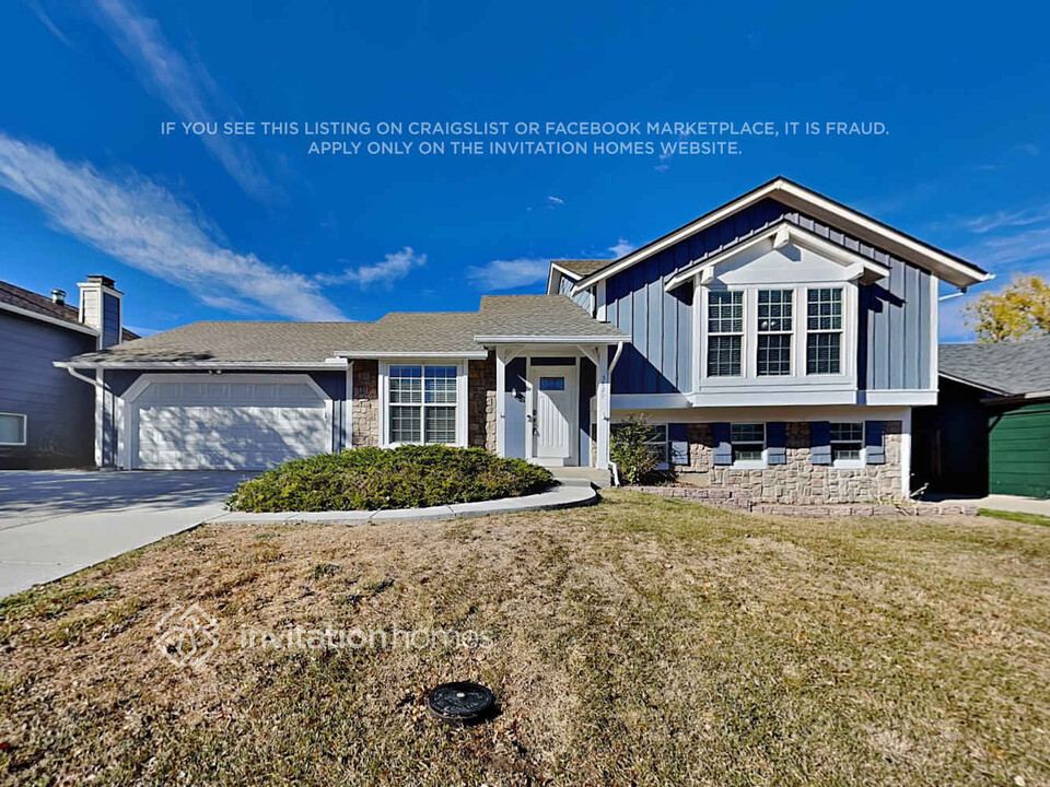 5829 S Perth Pl in Centennial, CO - Building Photo