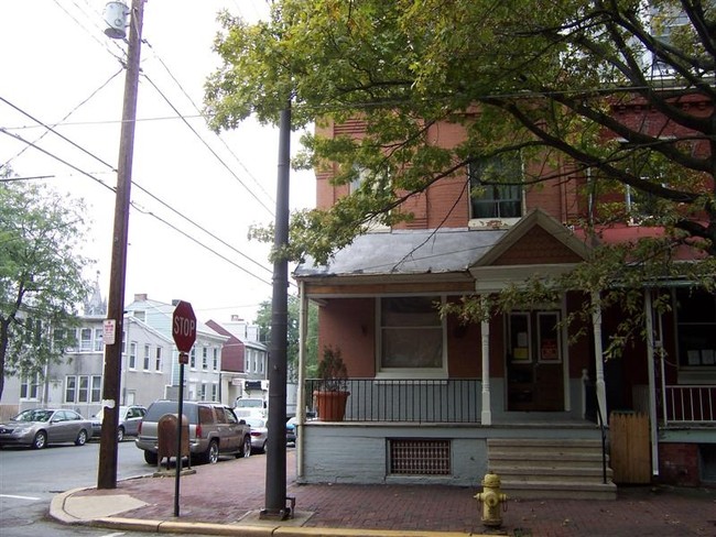 250 S 6th St in Reading, PA - Foto de edificio - Building Photo