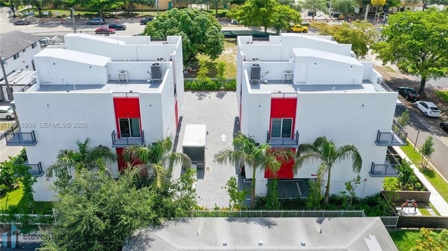 1813 Madison St in Hollywood, FL - Building Photo - Building Photo
