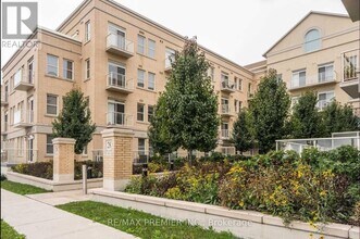 28 Prince Regent St in Markham, ON - Building Photo - Building Photo