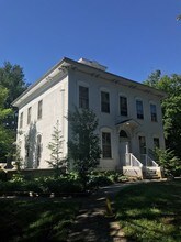 Hayward & Jackson Street Apartments in Woodstock, IL - Foto de edificio - Building Photo