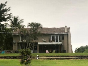 5188 S University Dr in Davie, FL - Building Photo - Building Photo