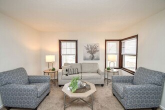 306 S Chicago Ave in Sioux Falls, SD - Foto de edificio - Building Photo