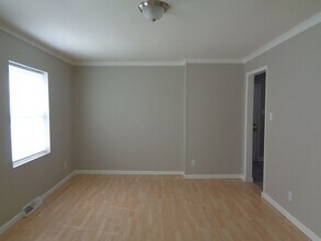 4800 Crestmont Dr in Charlotte, NC - Building Photo - Building Photo