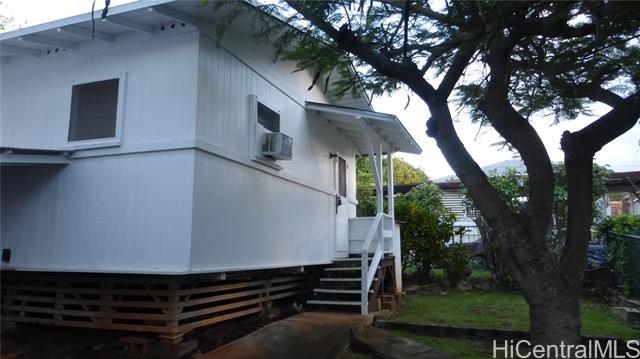 property at 1701 Skyline Dr