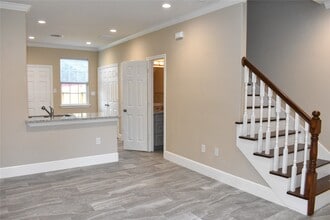 4706 18th St in Bacliff, TX - Building Photo - Building Photo