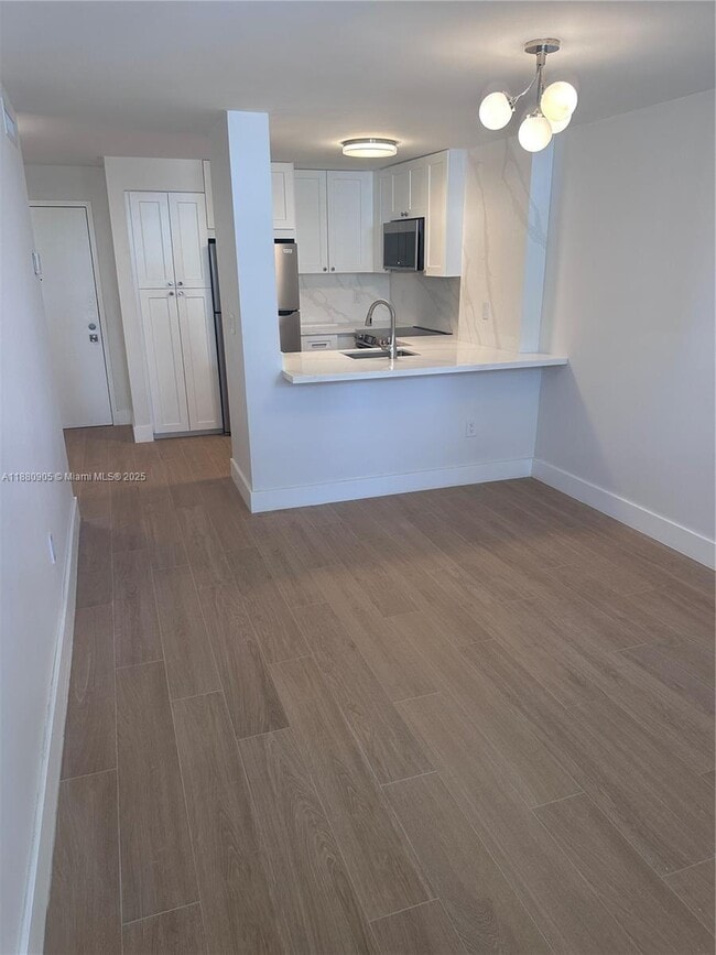 210 SW 11th St in Miami, FL - Building Photo - Building Photo