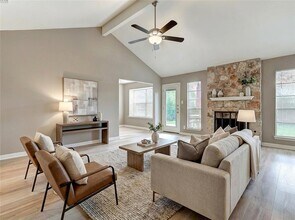 12101 Wander Ln in Austin, TX - Building Photo - Building Photo