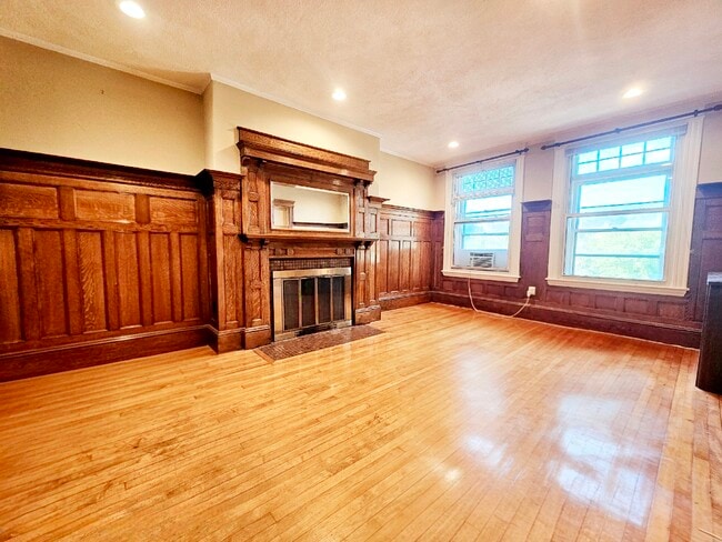 1793 Beacon St, Unit 5 in Brookline, MA - Building Photo - Building Photo