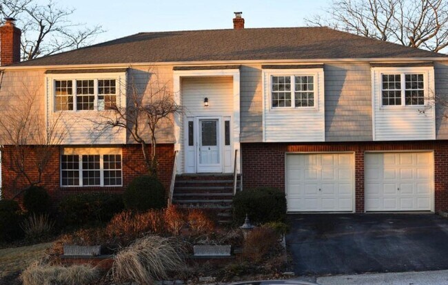 property at 4 Leeward Cove