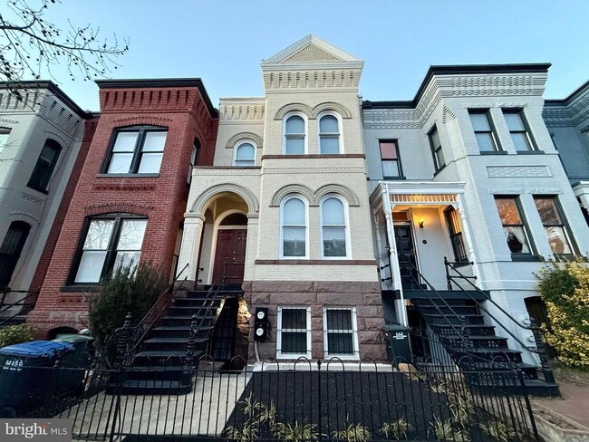 616 E St NE in Washington, DC - Building Photo - Building Photo