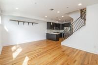 316 Richmond St, Unit 4 in Philadelphia, PA - Building Photo - Building Photo