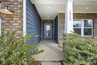 1018 Stone Marker Dr in Monroe, NC - Building Photo - Building Photo