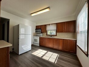 3020 Leahy St in Muskegon Heights, MI - Foto de edificio - Building Photo