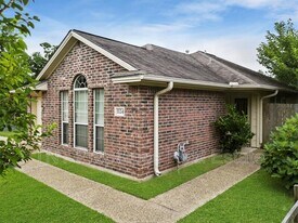 1124 Carolina St in College Station, TX - Building Photo