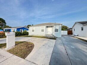 909 C St in Lake Worth Beach, FL - Building Photo - Building Photo