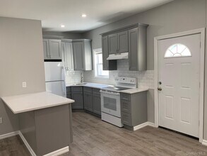 21 Collegeview Ave in Arlington, NY - Building Photo - Building Photo