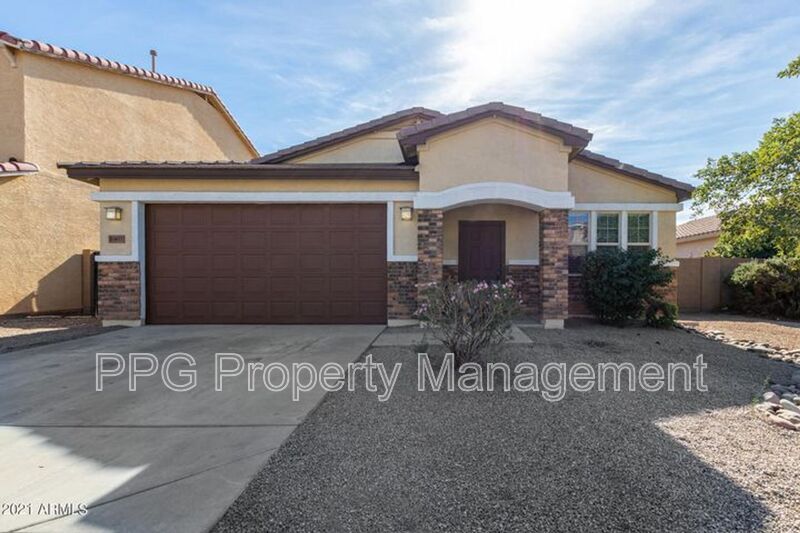 7007 W Carson Rd in Phoenix, AZ - Building Photo