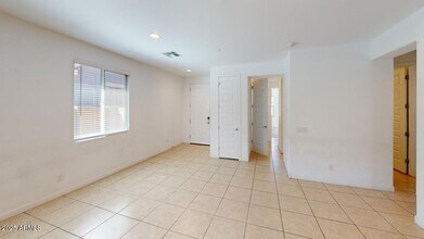 3809 S 64th Ln in Phoenix, AZ - Building Photo - Building Photo