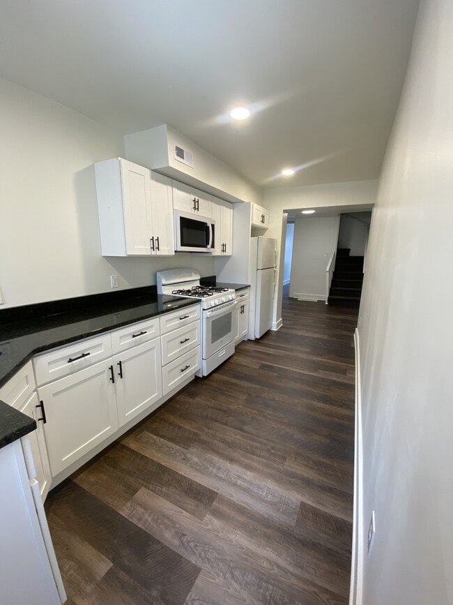 property at 519 1/2 S Prince St