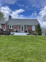 755 Stillson Rd in Fairfield, CT - Foto de edificio - Building Photo