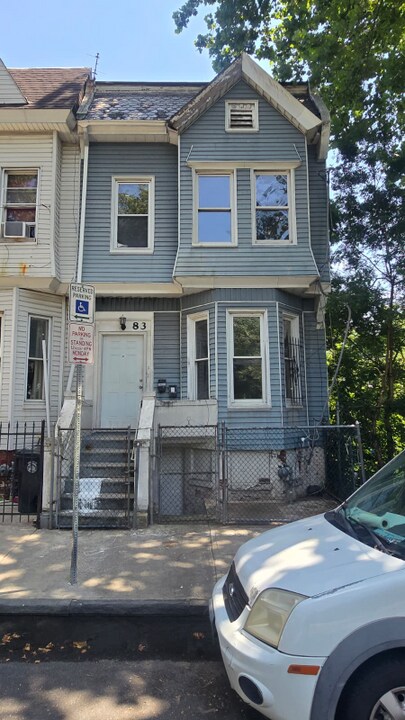 83 Garside St in Newark, NJ - Building Photo
