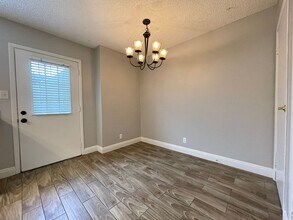 7084 Burcot Ave in Las Vegas, NV - Building Photo - Building Photo