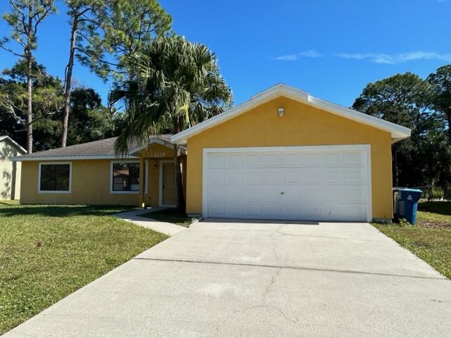 1235 Karlovy Ave NW in Palm Bay, FL - Foto de edificio