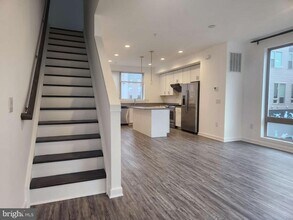 3129 Beachview Ln in Philadelphia, PA - Building Photo - Building Photo