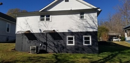 406 N 4th St in Mebane, NC - Building Photo - Building Photo