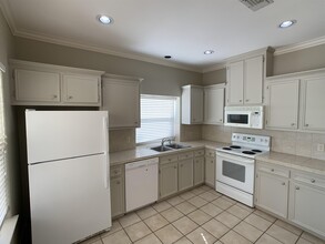 700 Hi Cir W in Horseshoe Bay, TX - Building Photo - Building Photo