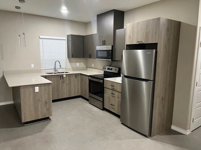 6903 N 59th Ln in Mission, TX - Building Photo - Building Photo