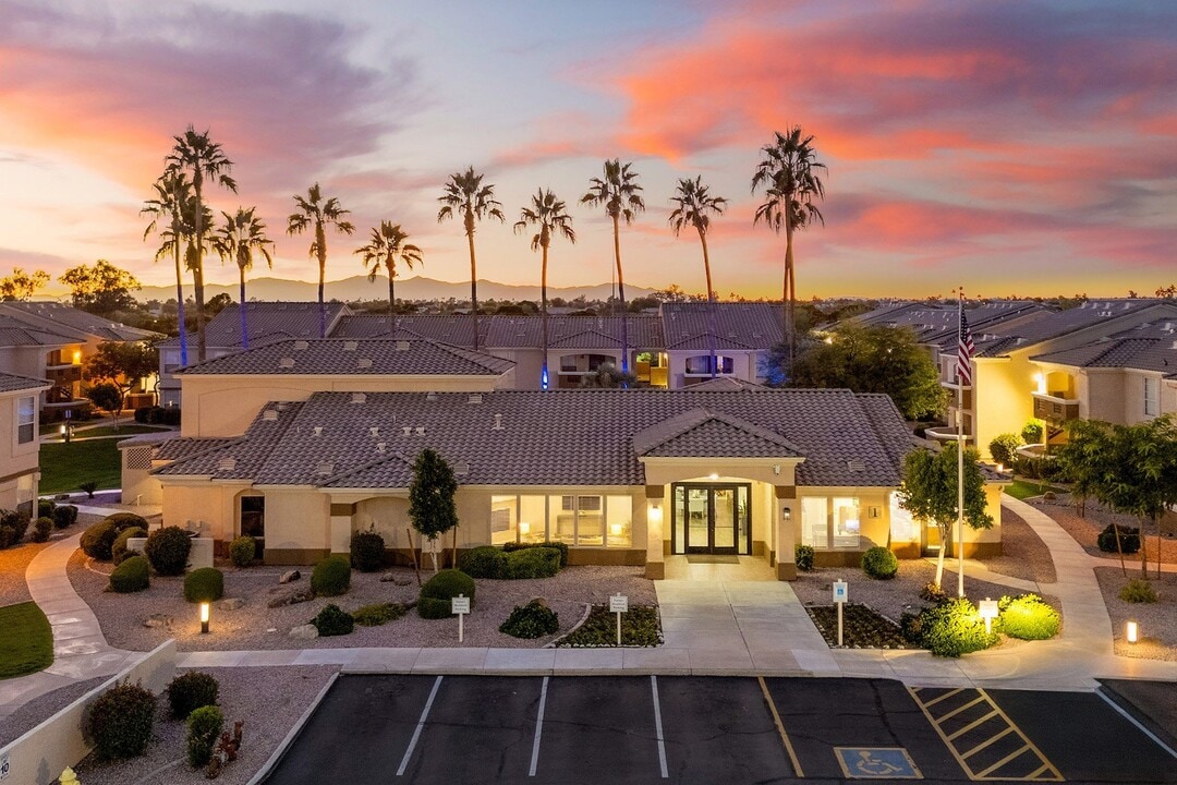 Arrowhead Landing Apartments in Peoria, AZ - Foto de edificio