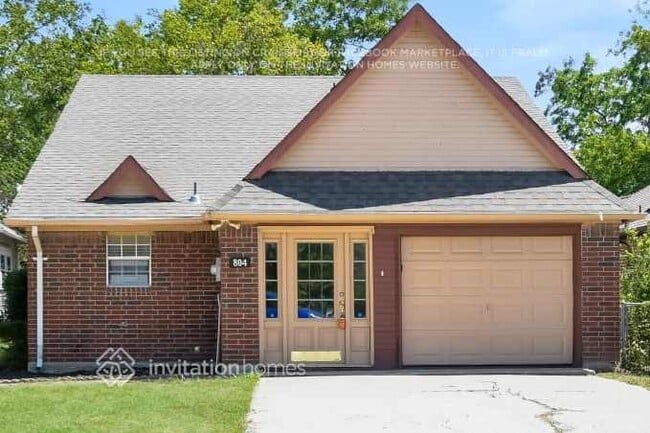property at 804 E Aimee St